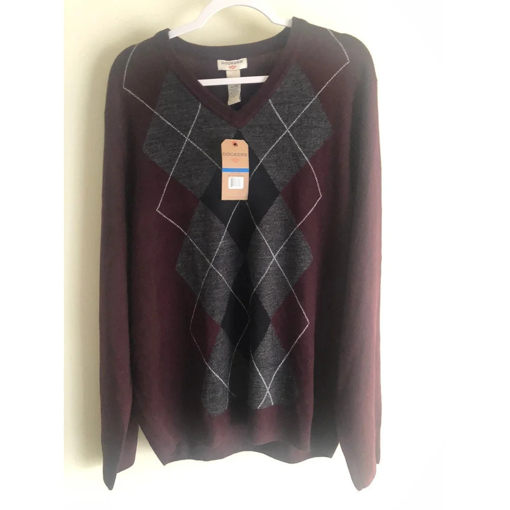 Men's Argyle Sweater size XL NWT!!!